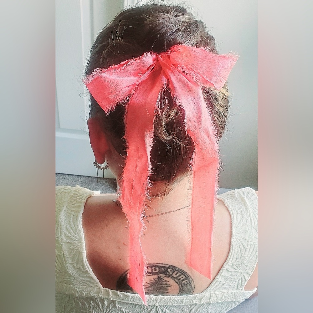 Boho Coquette Bow Hair Pin - Picture 2 of 4